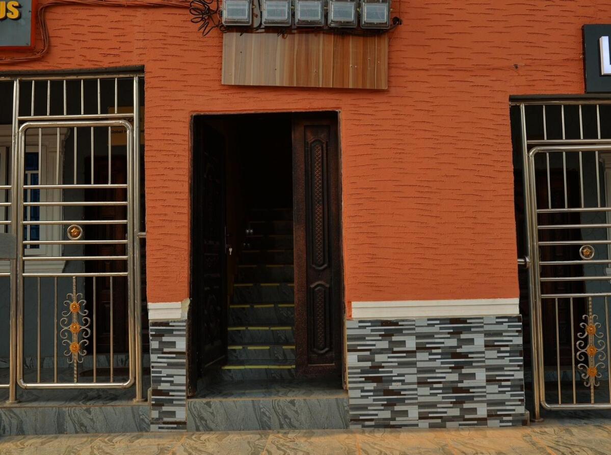 Luxury 3-Bedrooms, 3 Bathrooms Apartment At Oxford Villa Nnewi Exterior photo