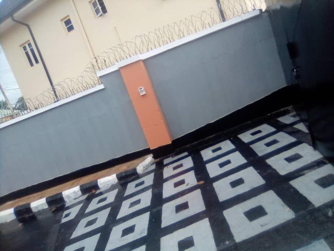 Luxury 3-Bedrooms, 3 Bathrooms Apartment At Oxford Villa Nnewi Exterior photo