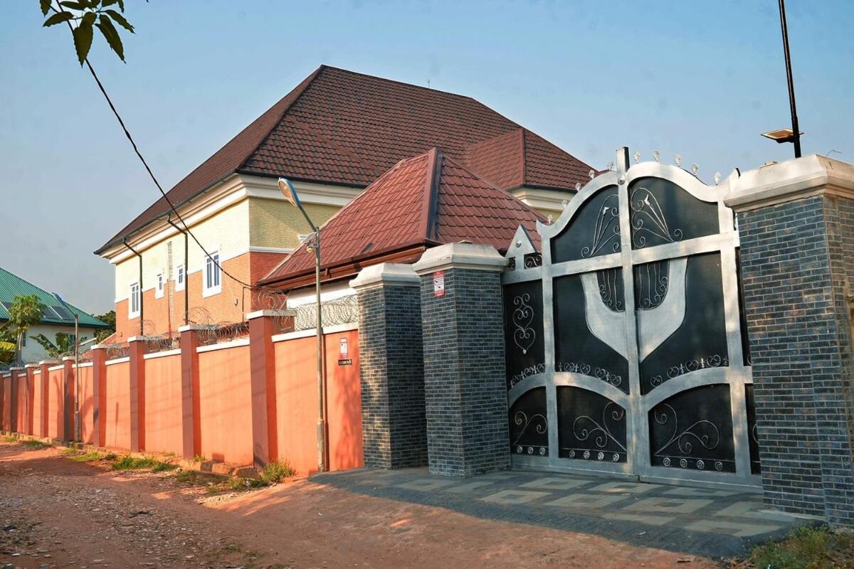 Luxury 3-Bedrooms, 3 Bathrooms Apartment At Oxford Villa Nnewi Exterior photo