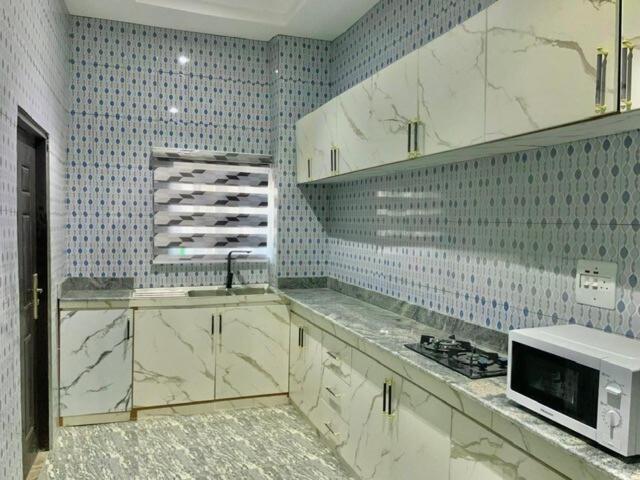 Luxury 3-Bedrooms, 3 Bathrooms Apartment At Oxford Villa Nnewi Exterior photo