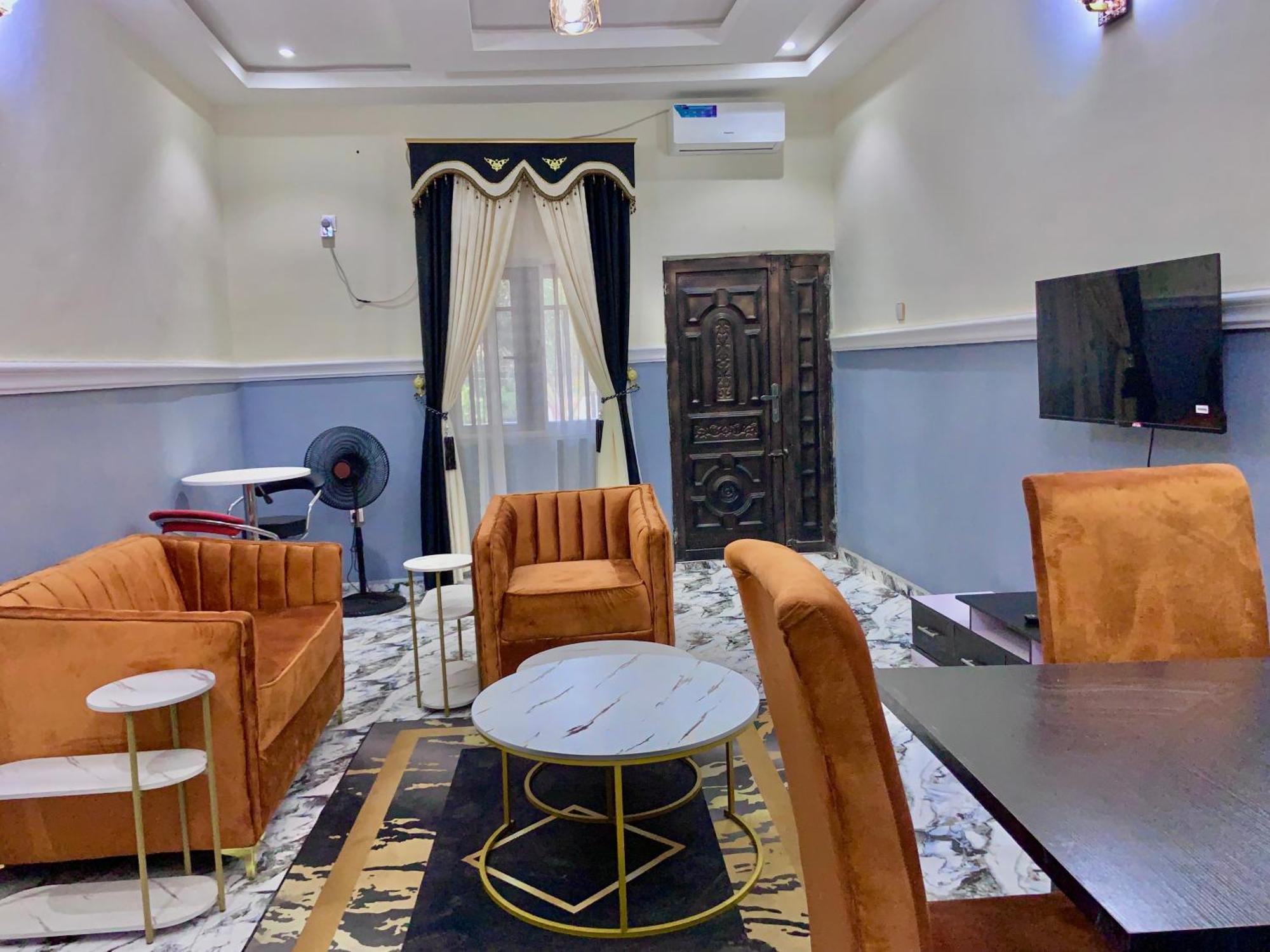 Luxury 3-Bedrooms, 3 Bathrooms Apartment At Oxford Villa Nnewi Exterior photo